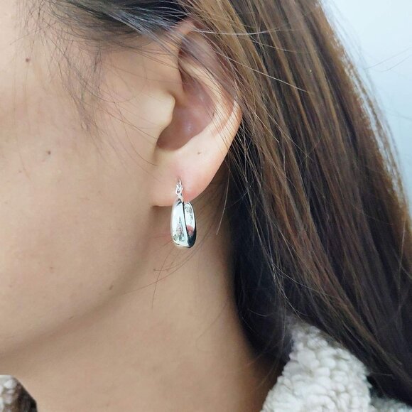 ⚡Classic Silver Hoop Earrings Women Thick Small Round Chunky Lightweight Gift - Picture 3 of 7